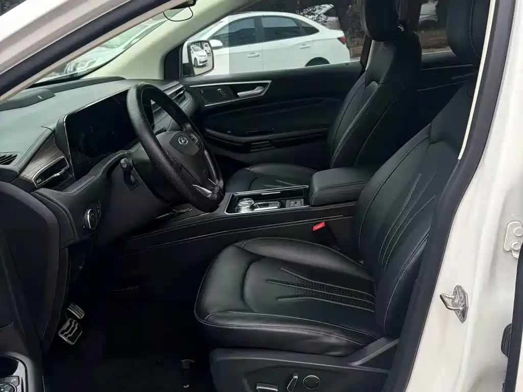 Ford Edge — миниатюра 7