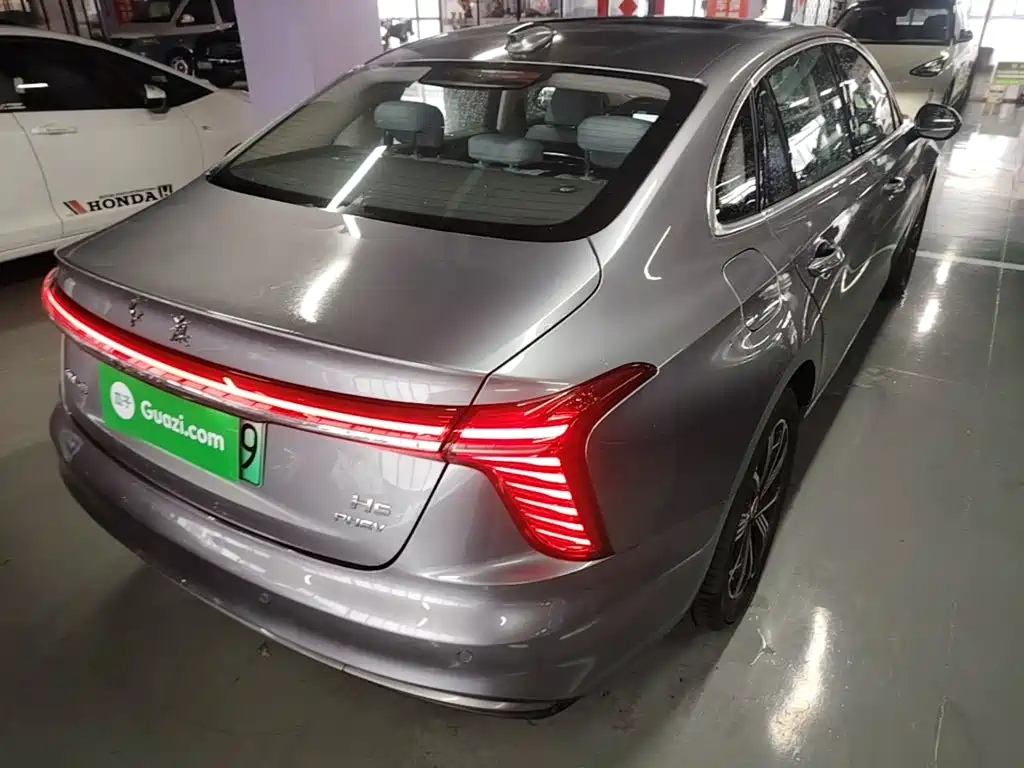 Hongqi Hongqi H5 PHEV — миниатюра 7