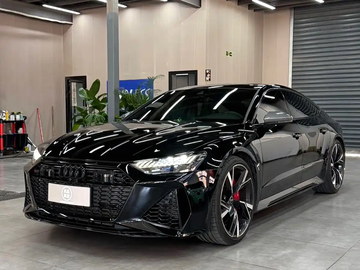 奥迪RS 7 2024款 RS 7 4.0T Sportback performance 2024