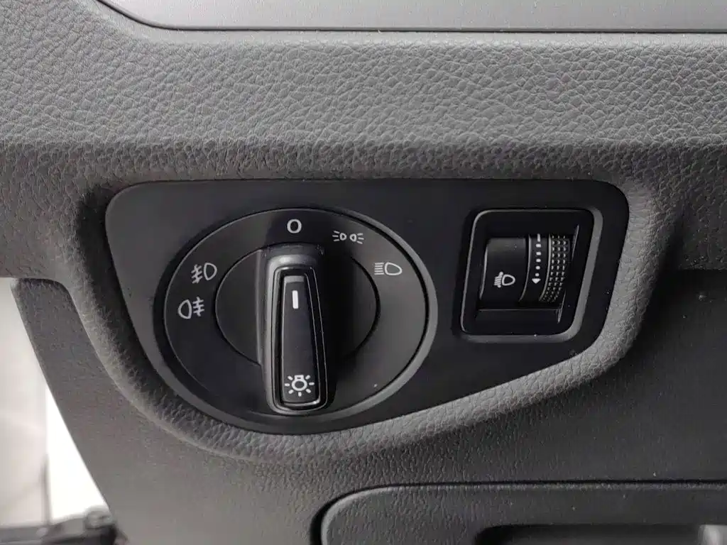 Volkswagen Touran — миниатюра 21