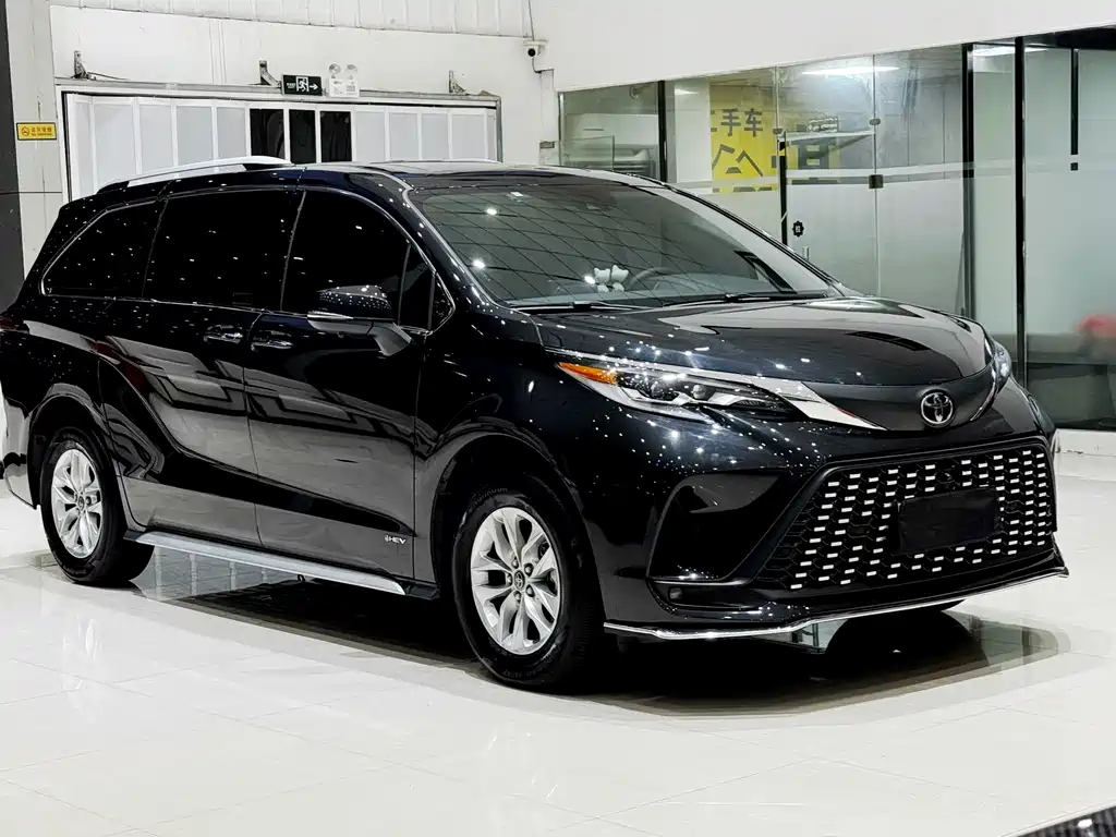 Toyota Granvia — миниатюра 2