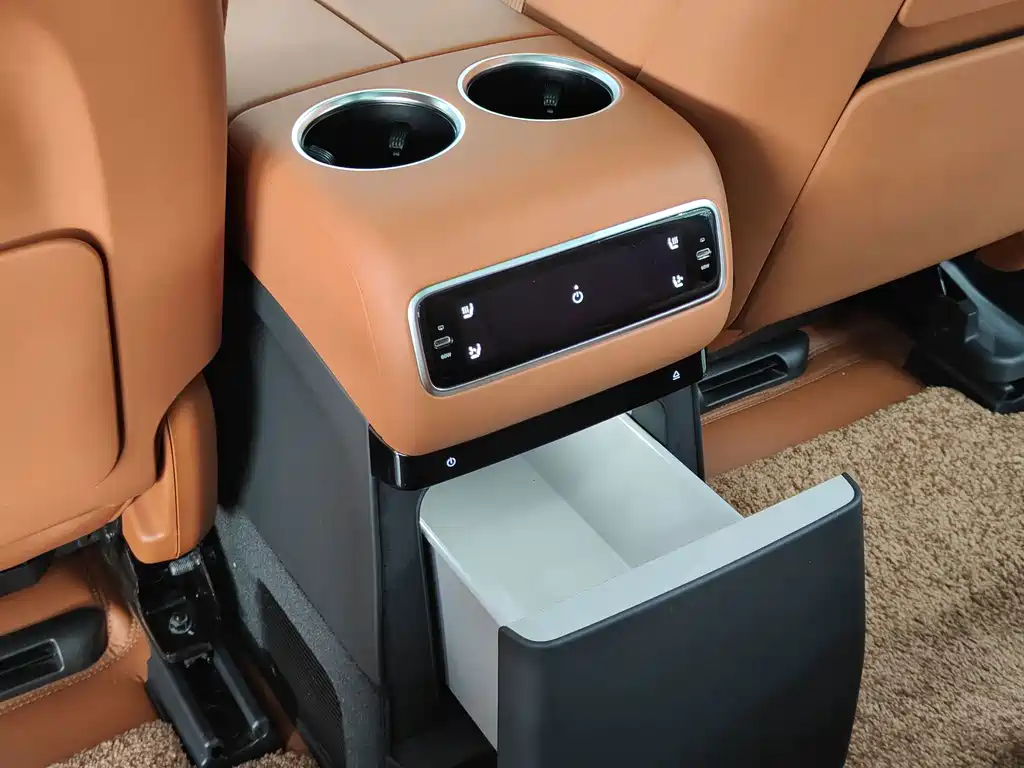 Li Auto Li L9 — миниатюра 9