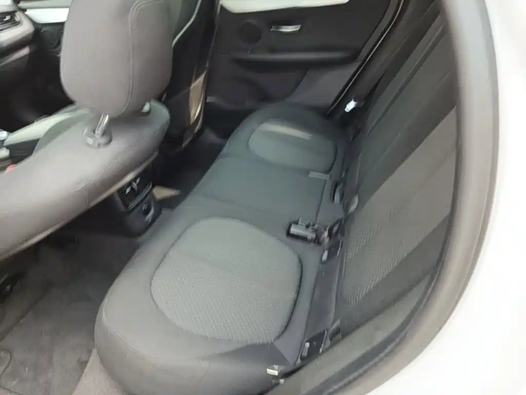BMW 2 Series Active Tourer — миниатюра 17