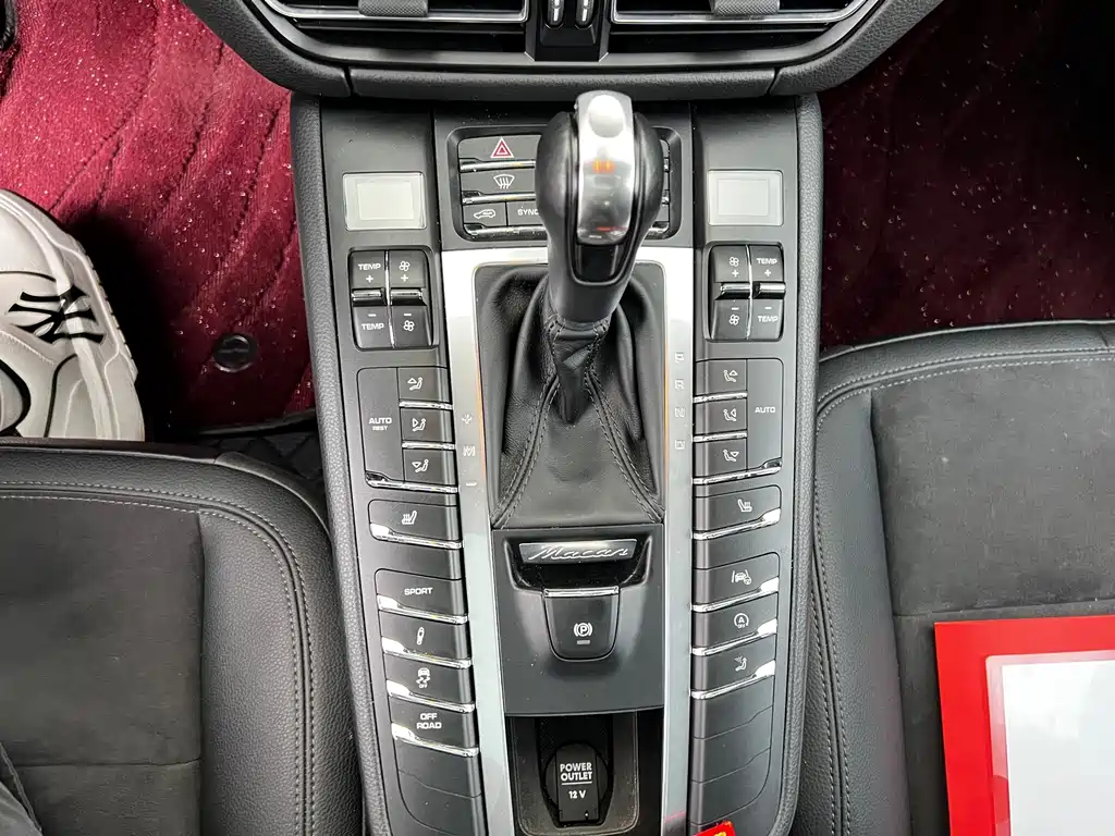 Porsche Macan — миниатюра 13