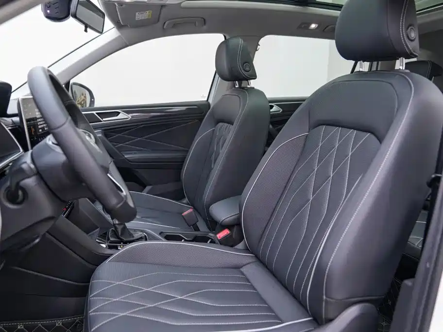Volkswagen Tiguan L — миниатюра 7