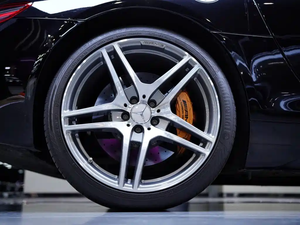 Mercedes-Benz SLS AMG — миниатюра 7