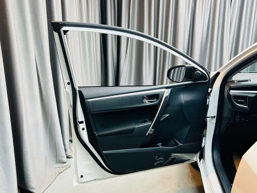 Toyota Corolla — миниатюра 7