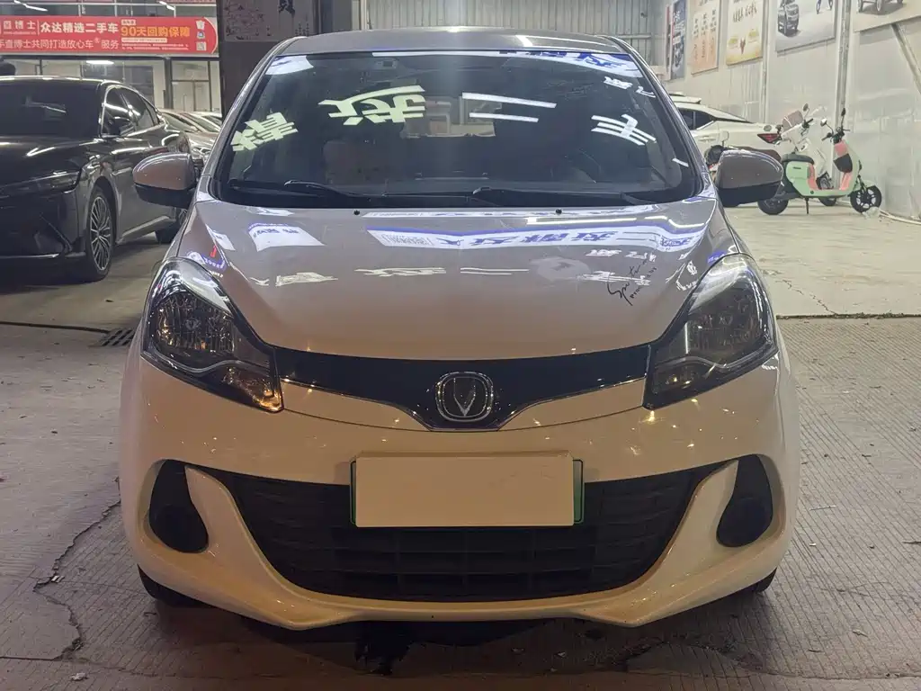 Changan Benben E-Star — миниатюра 2