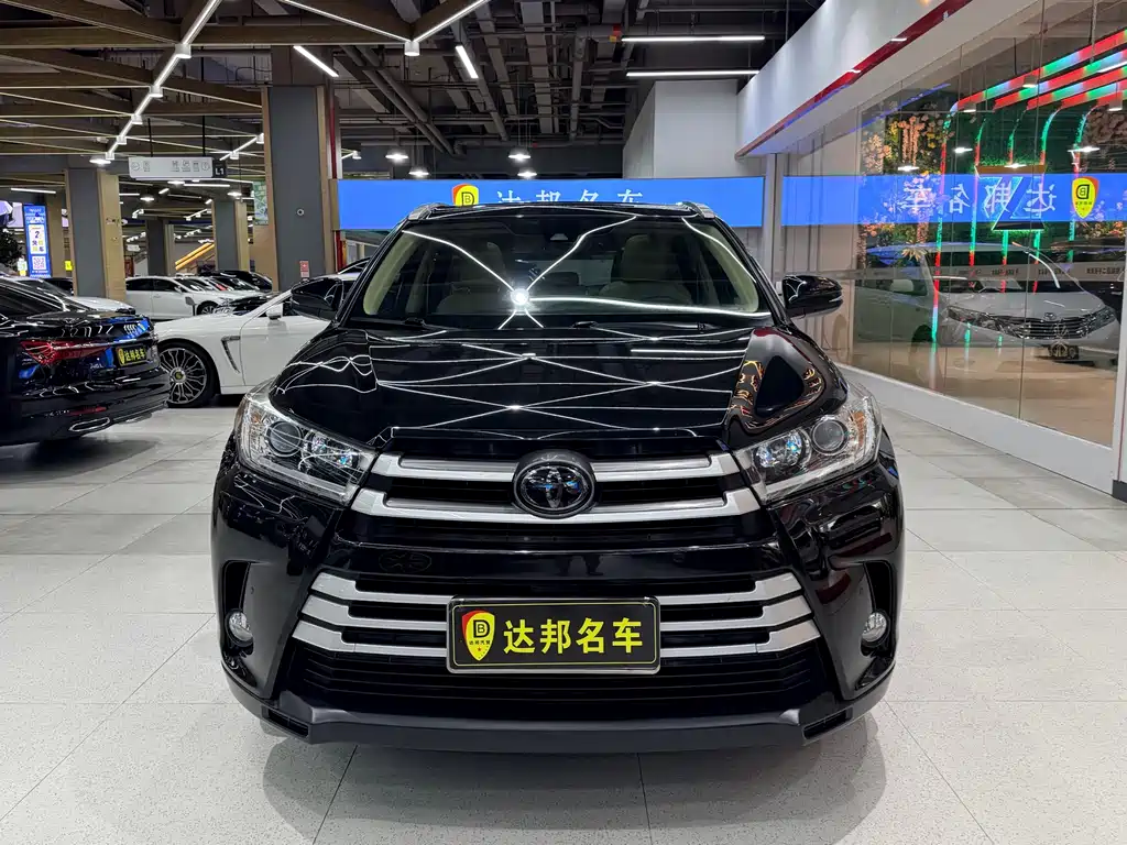 Toyota Highlander 2018 2.0T Luxury 7 мест V