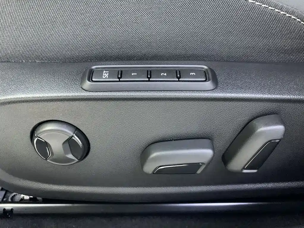 Volkswagen Golf — миниатюра 14