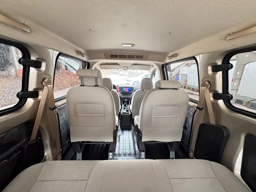 Wuling Hongguang V — миниатюра 11