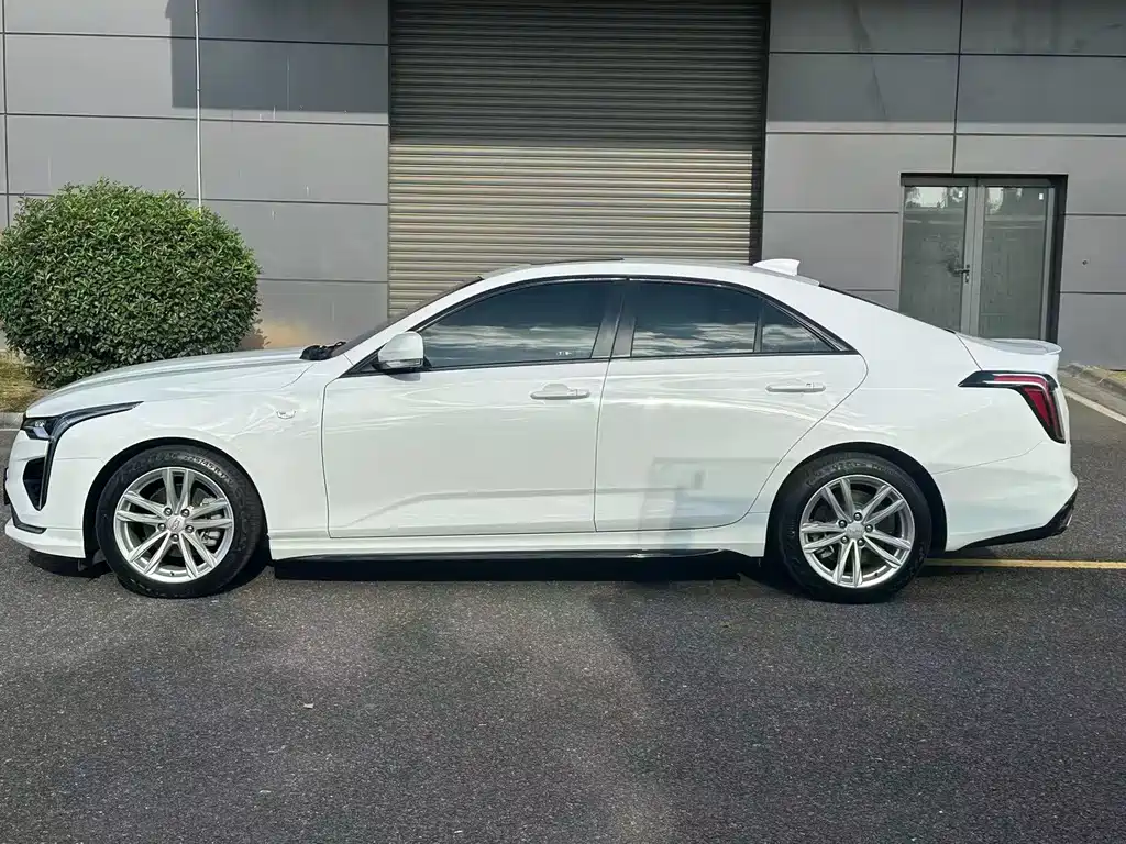 Cadillac CT4 — миниатюра 5