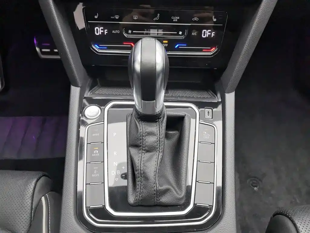 Volkswagen Magotan PHEV — миниатюра 13