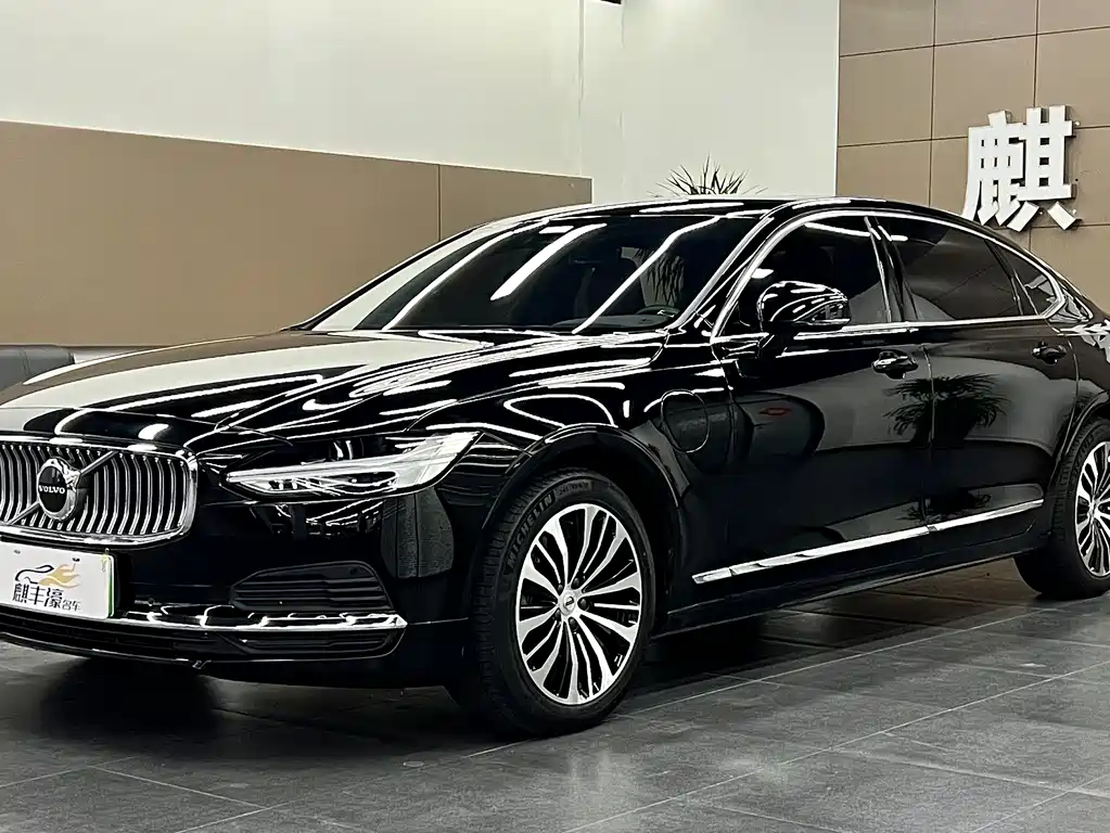 Volvo S90 PHEV 2024