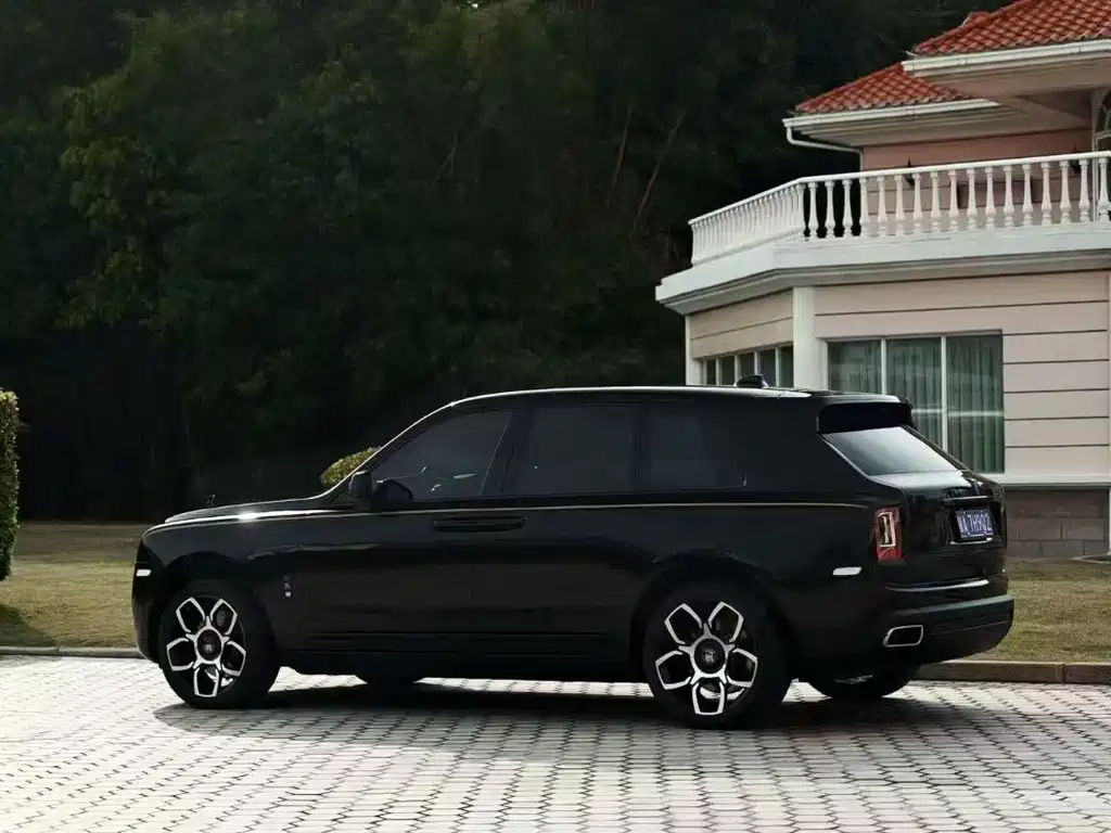 Rolls-Royce Cullinan 2018 мест