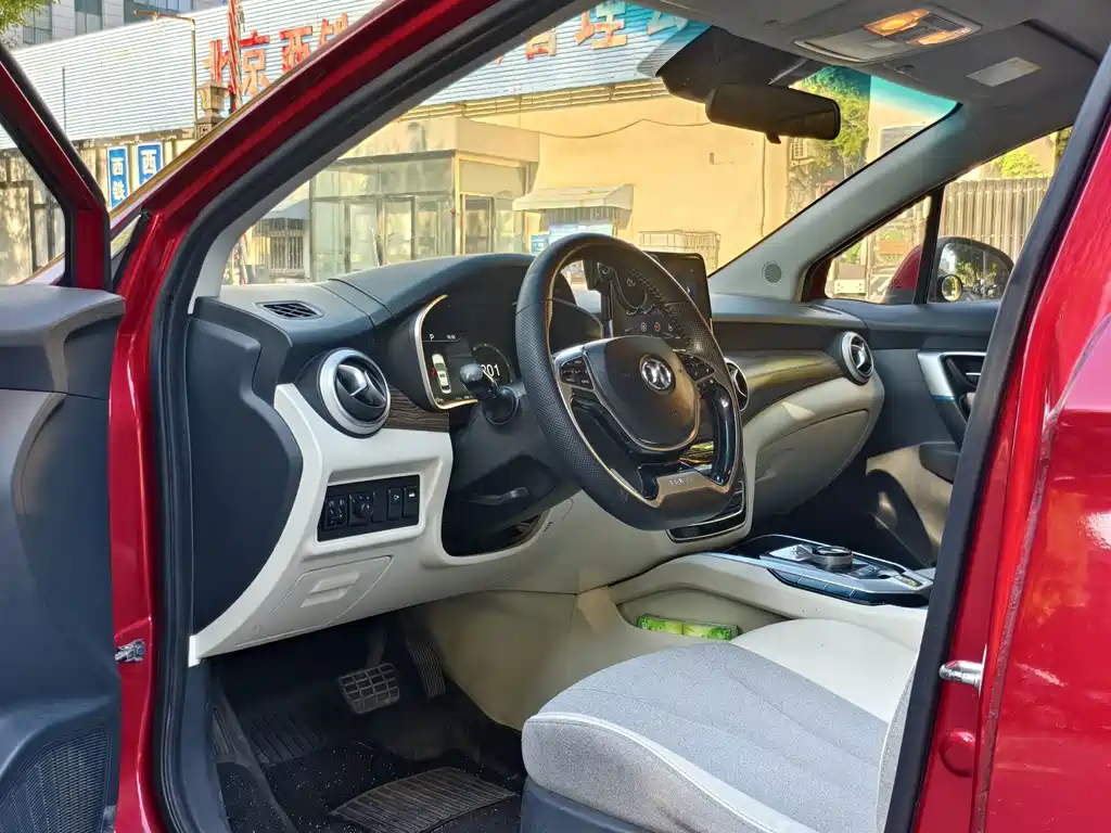 BAIC EU5 — миниатюра 8
