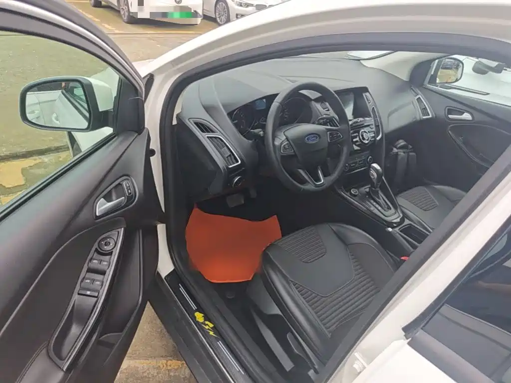 Ford Focus — миниатюра 16