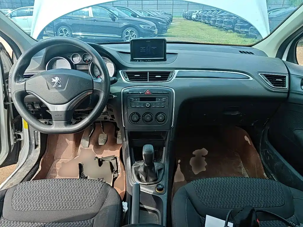 Peugeot 308 — миниатюра 14