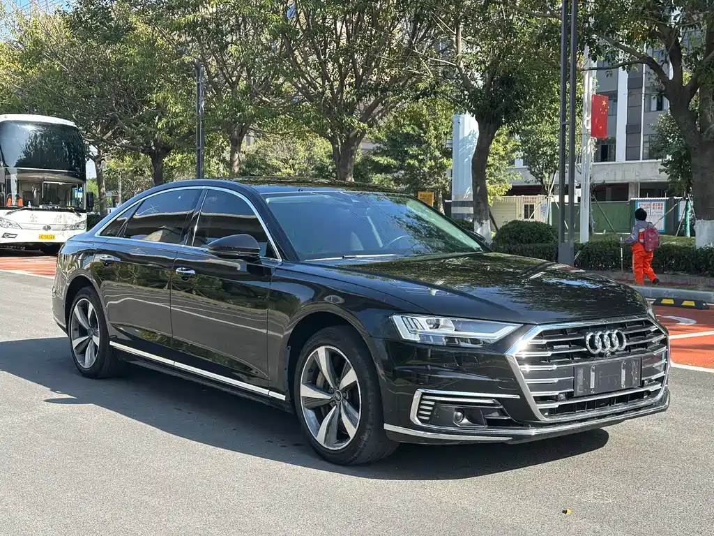 AUDI A8 NEW ENERGY