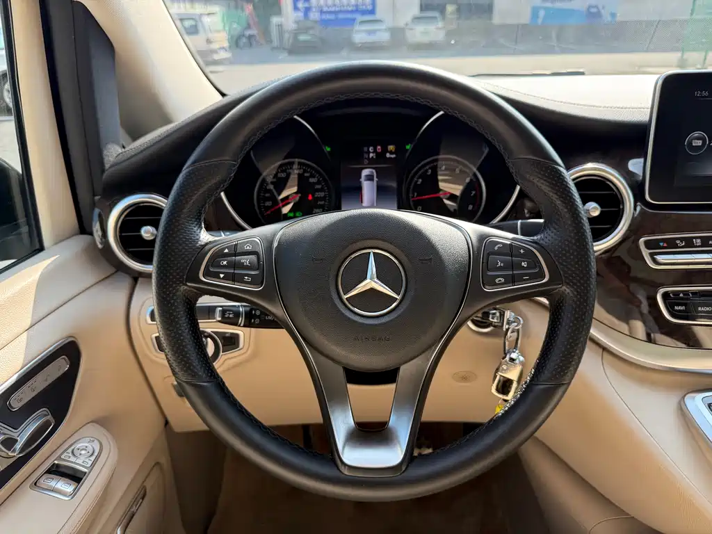 MERCEDES-BENZ V CLASS