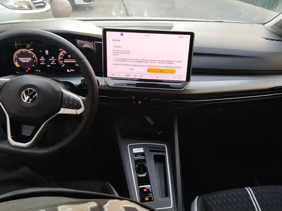 Volkswagen Golf — миниатюра 12