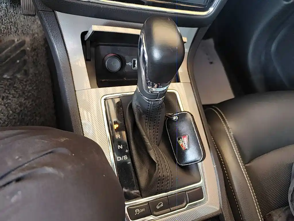 Roewe RX5 — миниатюра 14