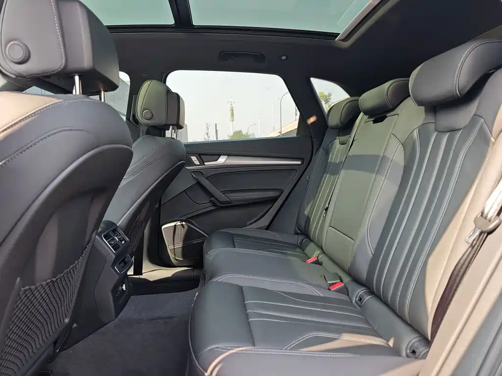 Audi Q5L — миниатюра 9