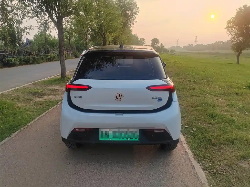 Dongfeng EV YOUNG Guang Xiaoxin — миниатюра 4