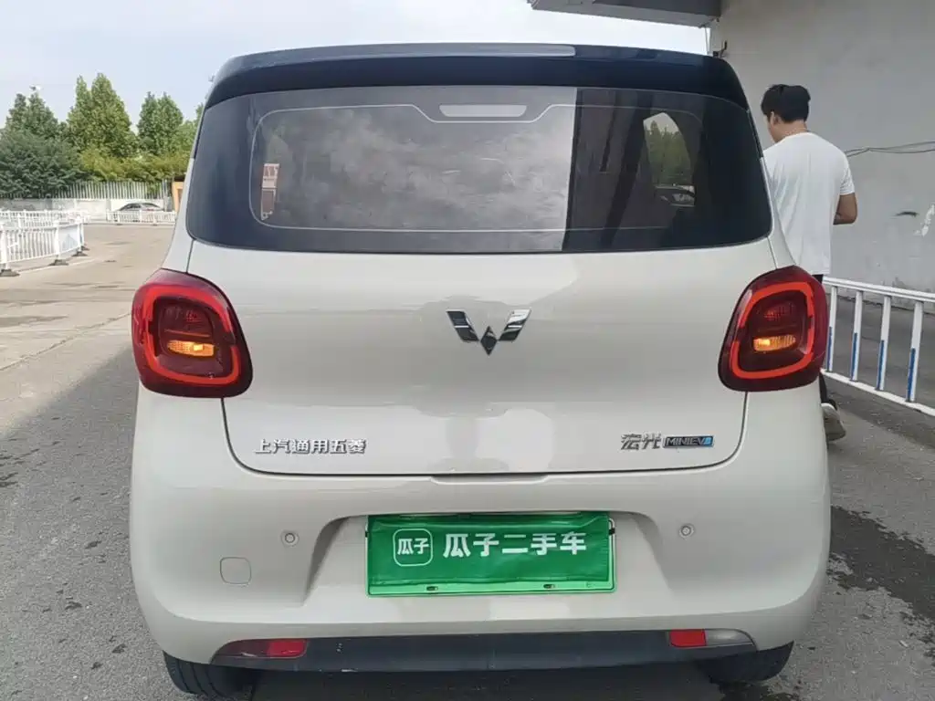Wuling MINIEV — миниатюра 6