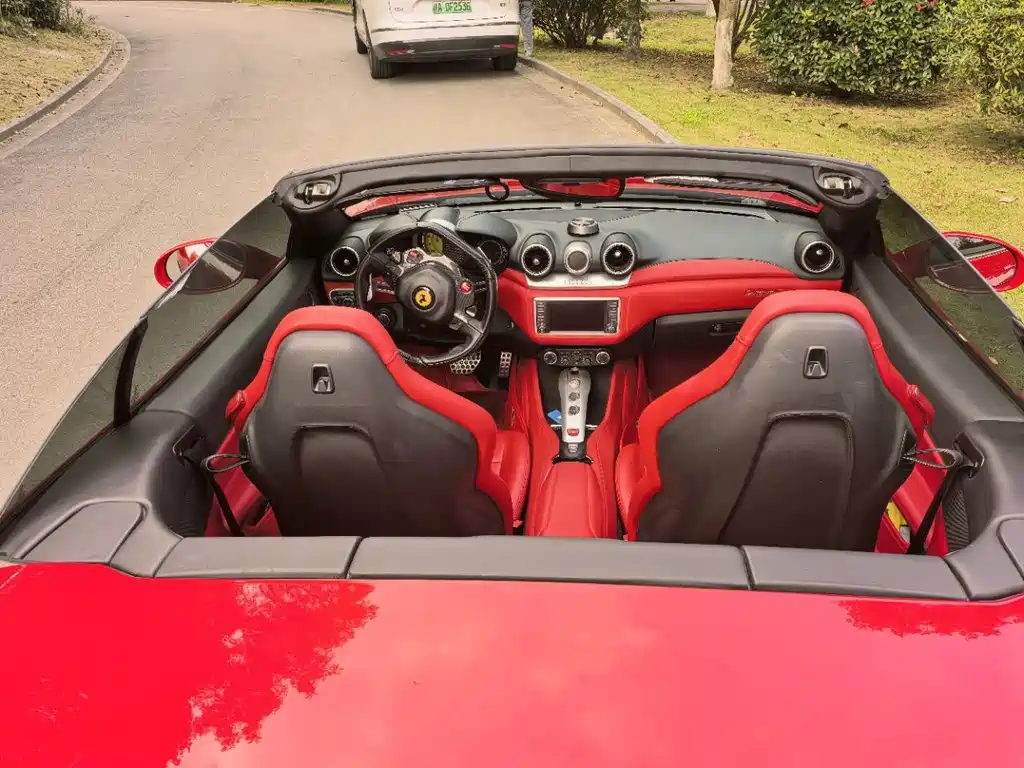 Ferrari California T — миниатюра 6