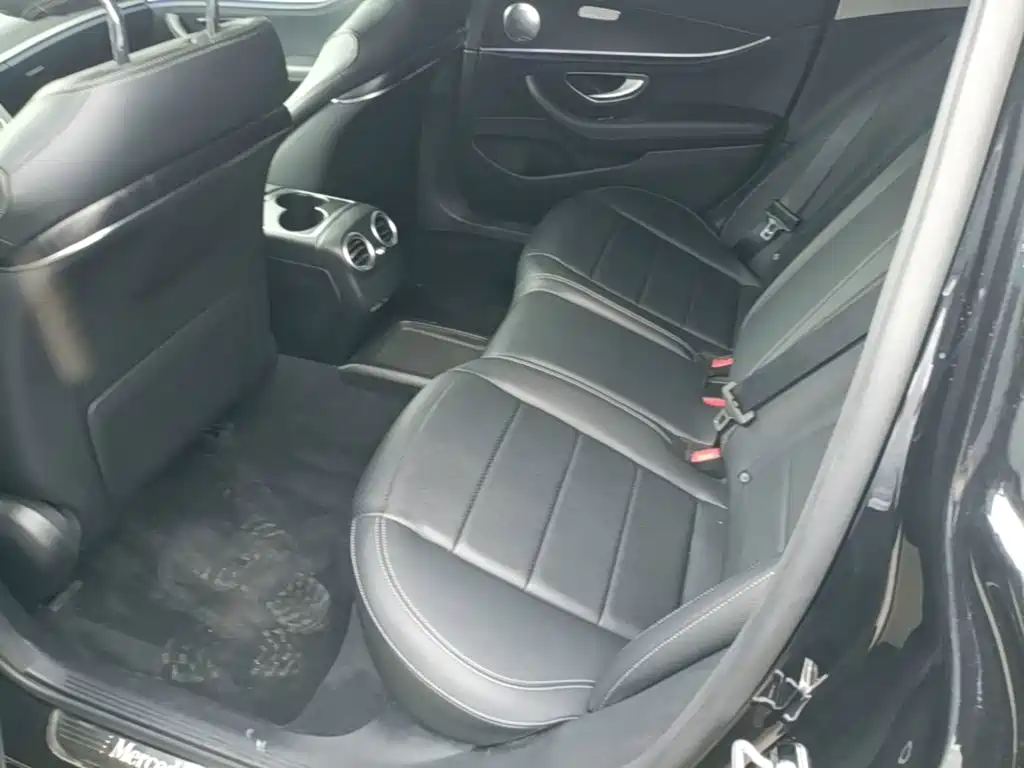 Mercedes-Benz E-Class — миниатюра 17