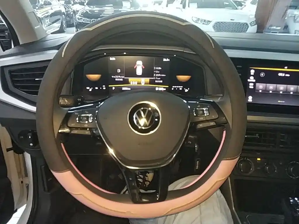 Volkswagen Polo — миниатюра 11