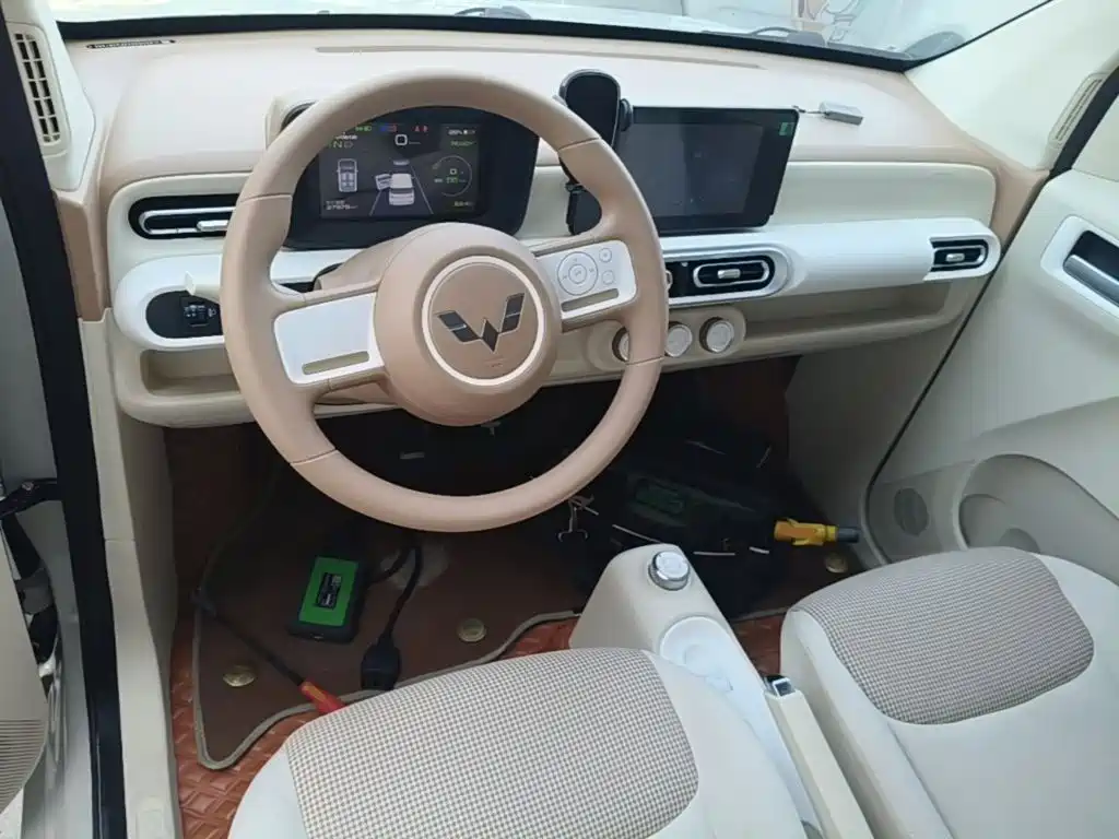 Wuling MINIEV — миниатюра 10