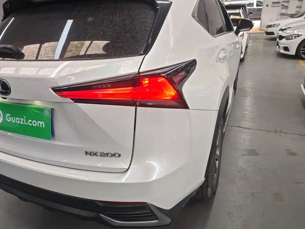 Lexus NX — миниатюра 8