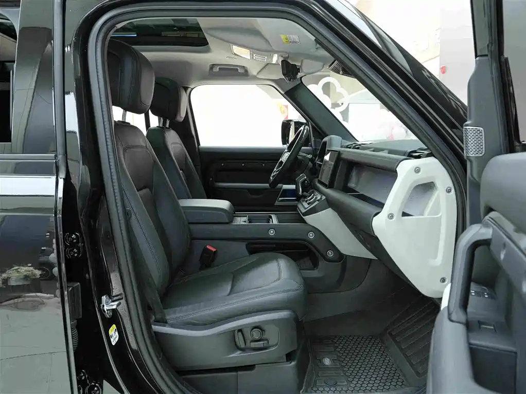 Land Rover Defender — миниатюра 12