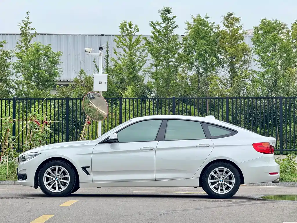 BMW 3 Series GT 3 GT 2016 320i Fashion