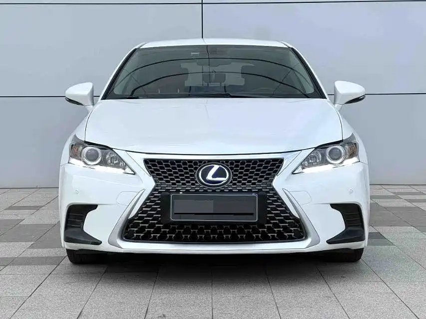 Lexus CT — миниатюра 2