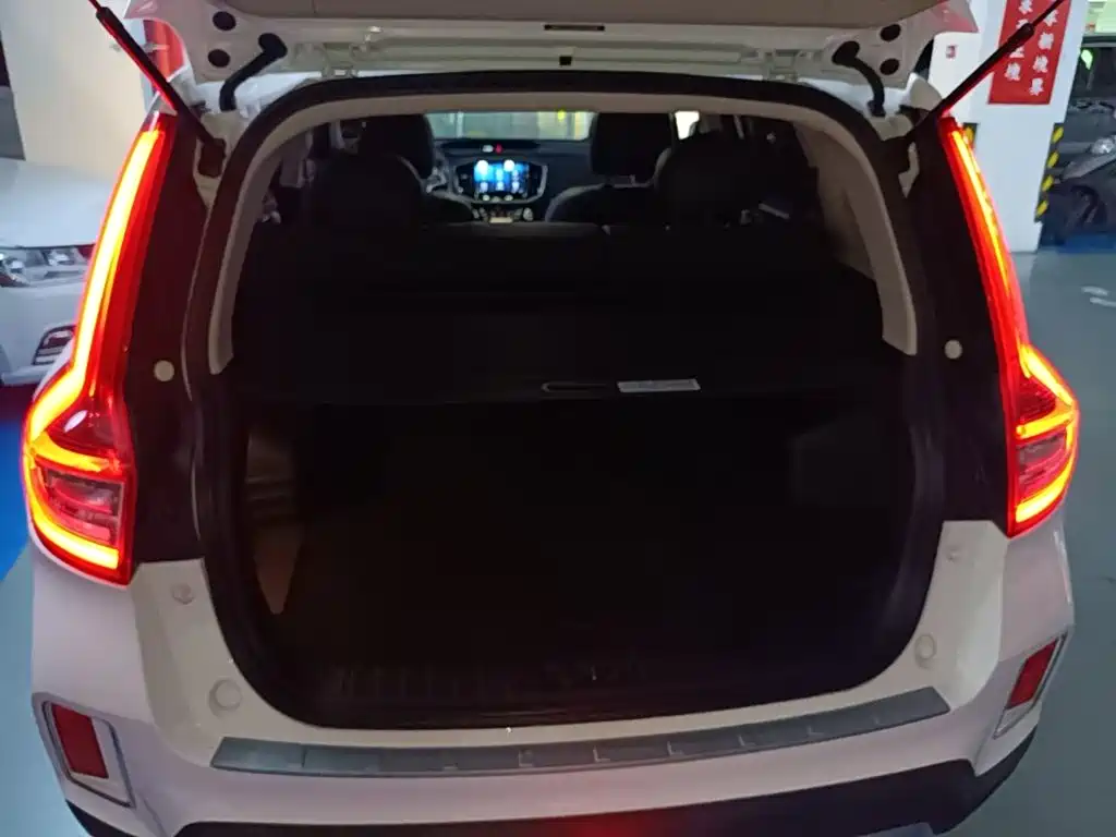 Geely Vision X6 — миниатюра 19