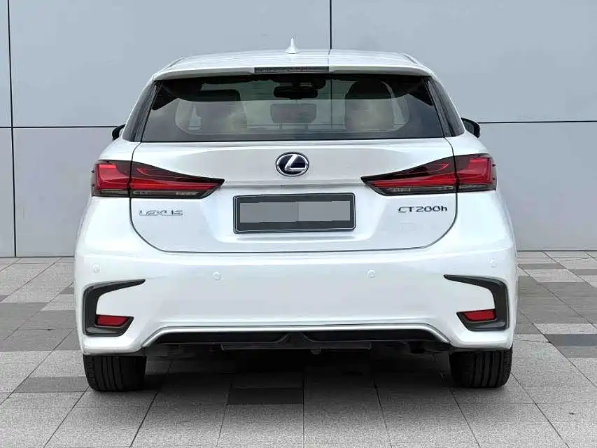 Lexus CT — миниатюра 9