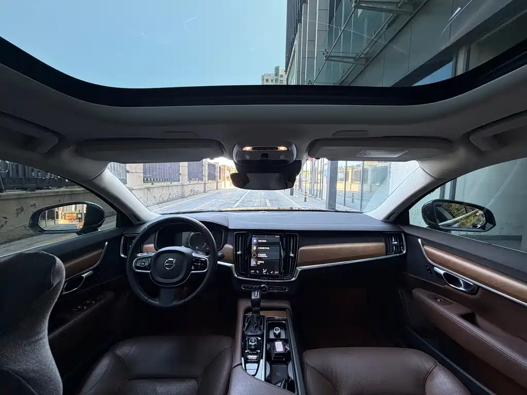 Volvo S90 — миниатюра 9