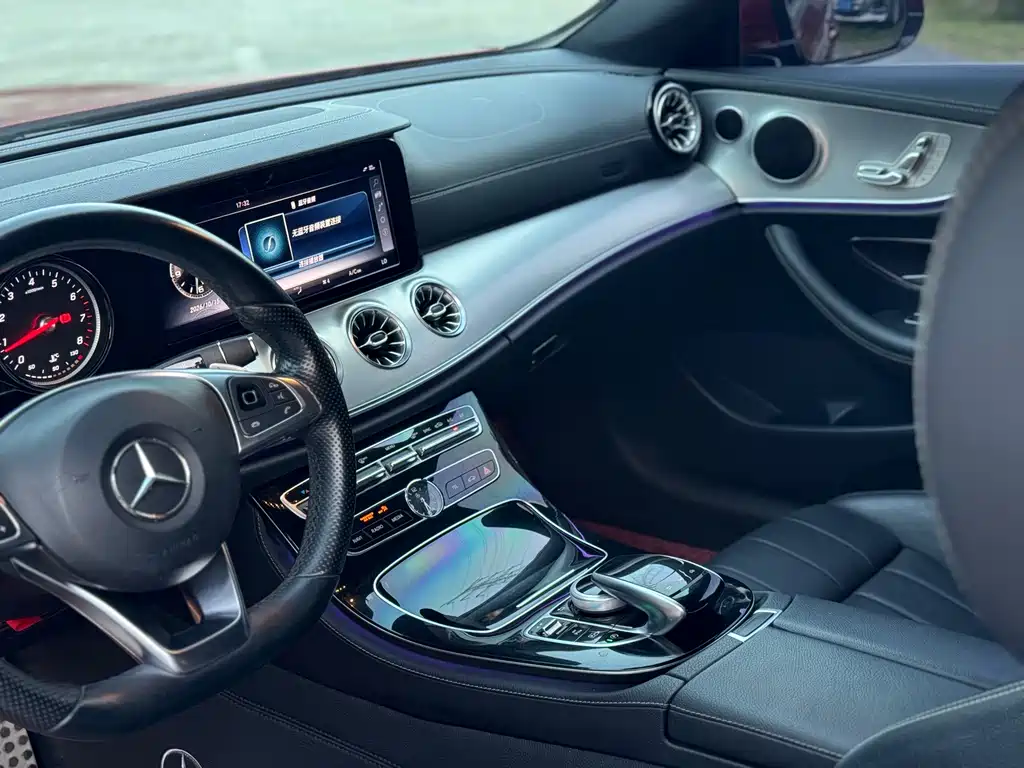 Mercedes-Benz E-Class (Import) — миниатюра 7
