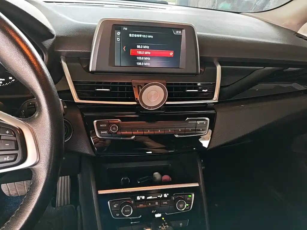 BMW 2 Series Active Tourer — миниатюра 13