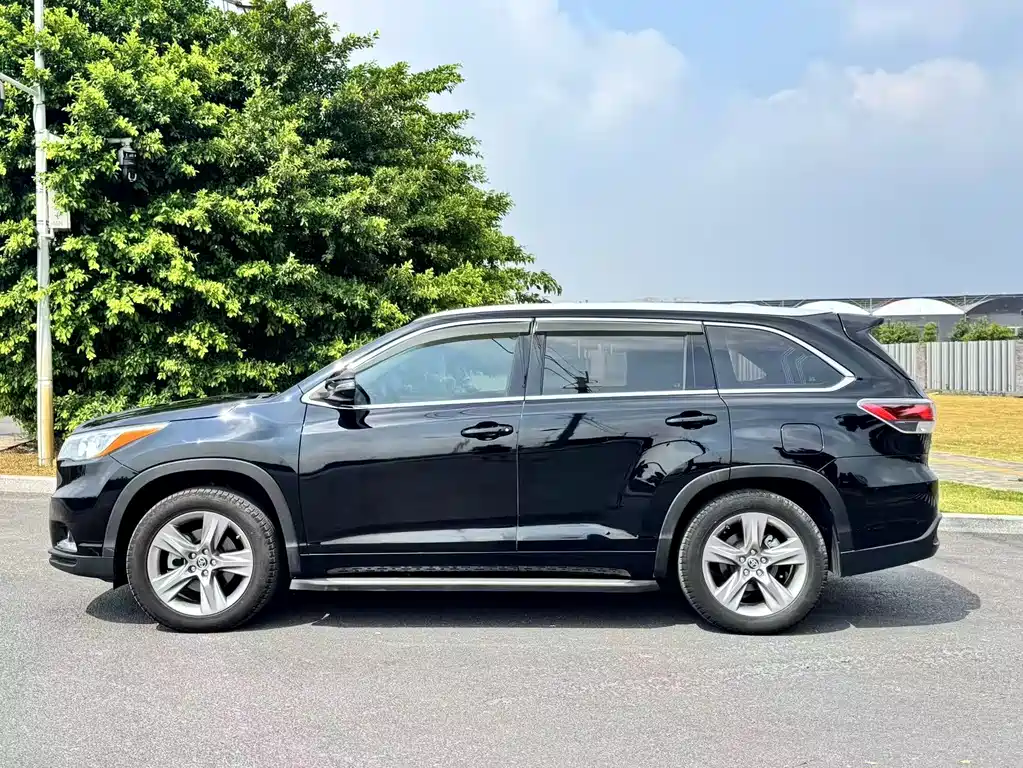 Toyota Highlander — миниатюра 4