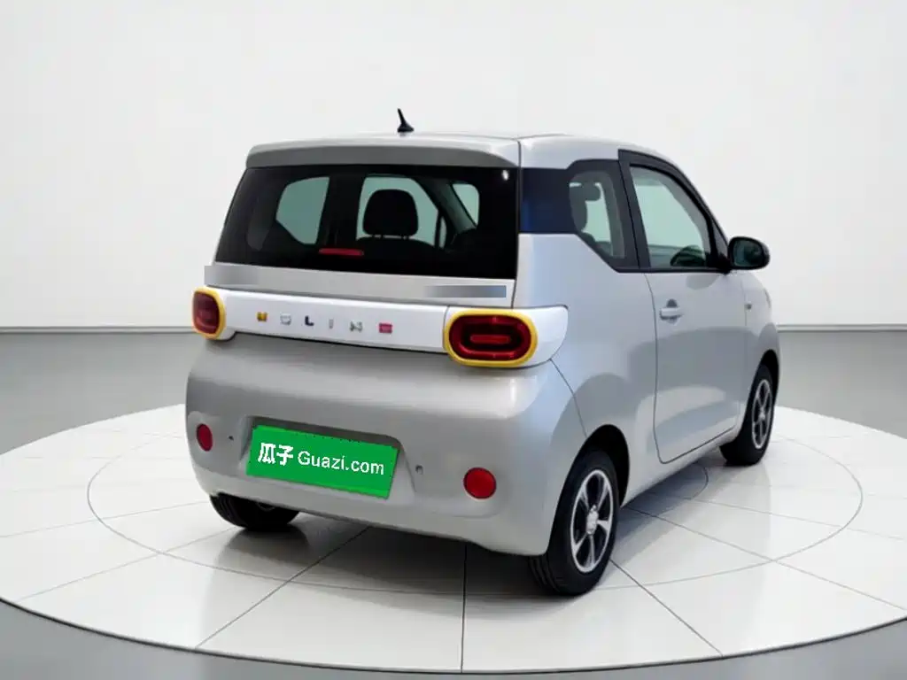 Wuling MINIEV — миниатюра 6