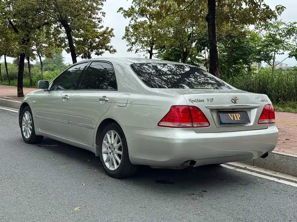 Toyota Crown 2005 3.0L Royal Saloon