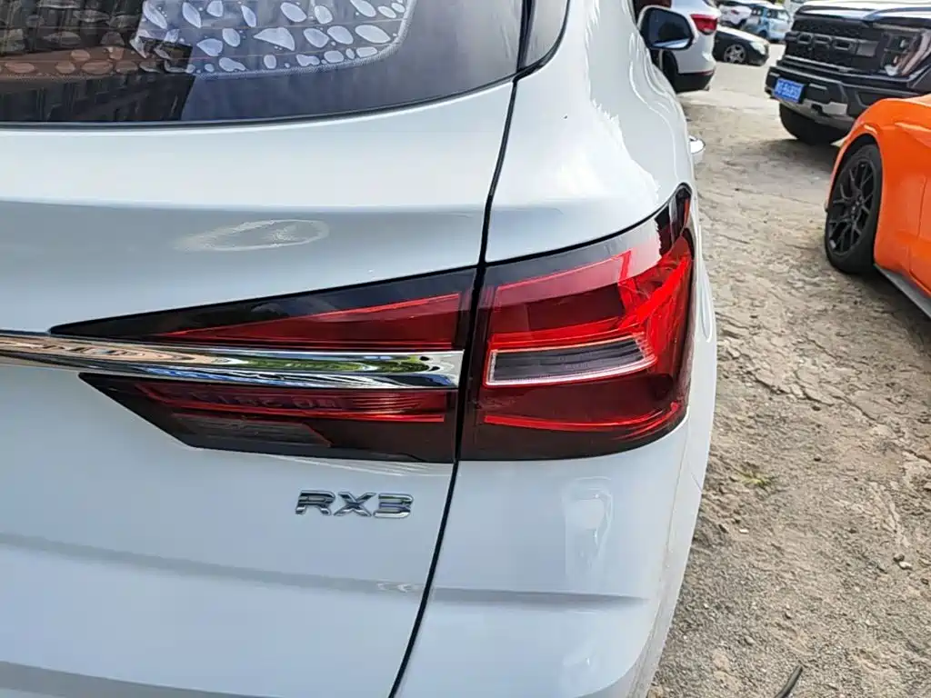 Roewe RX3 — миниатюра 8