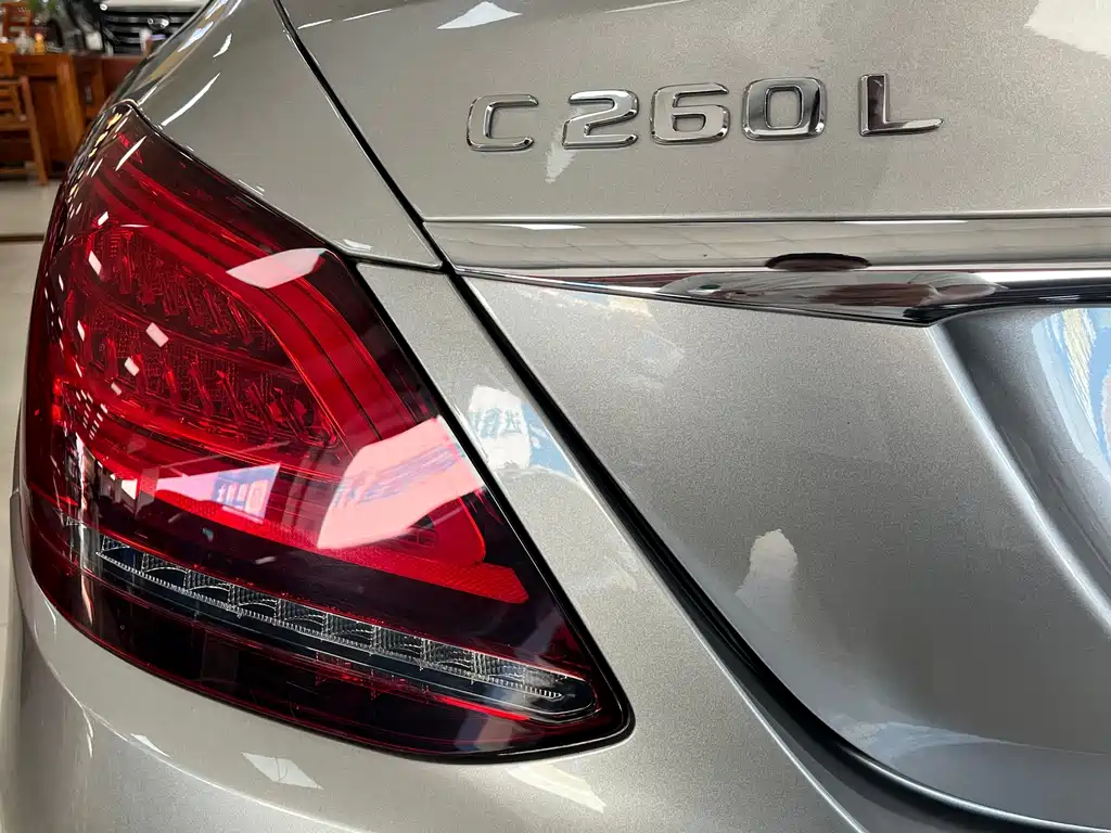 Mercedes-Benz C-Class — миниатюра 12