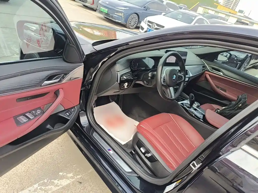 BMW 5 Series New Energy — миниатюра 16