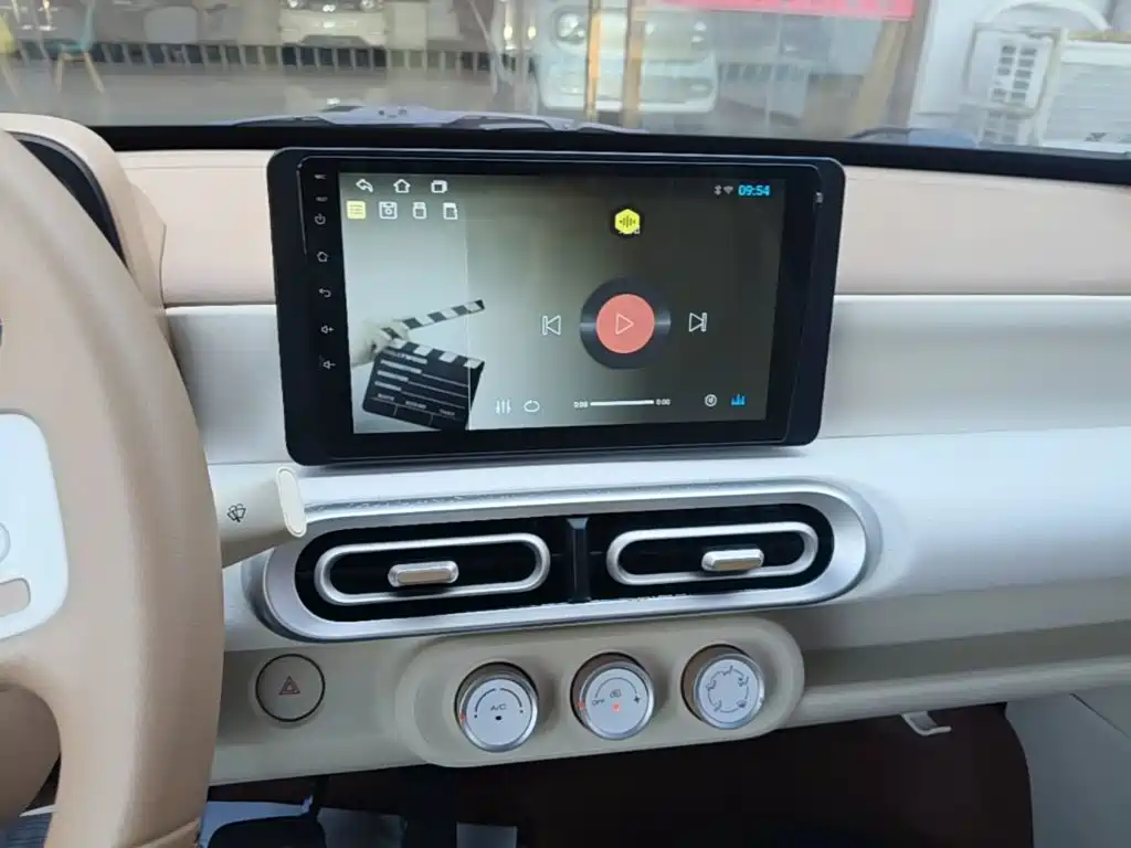 Wuling MINIEV — миниатюра 13