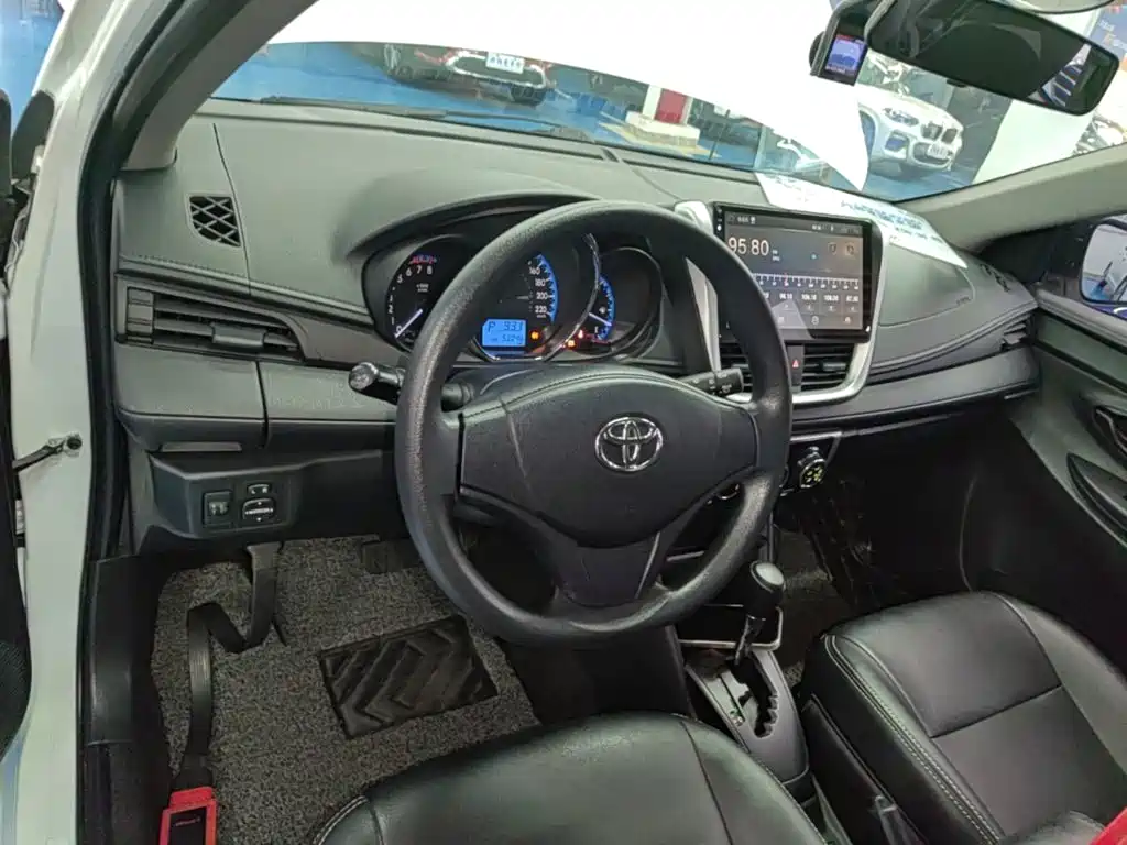 Toyota Vios FS — миниатюра 10